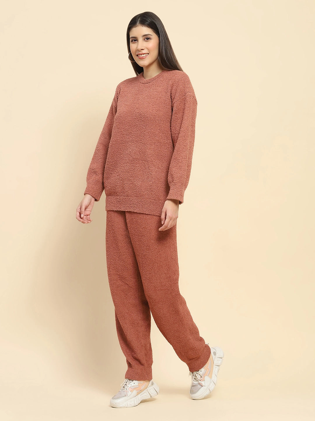 Brown Poly Blend Solid Relaxed Fit Lounge Wear For Winter