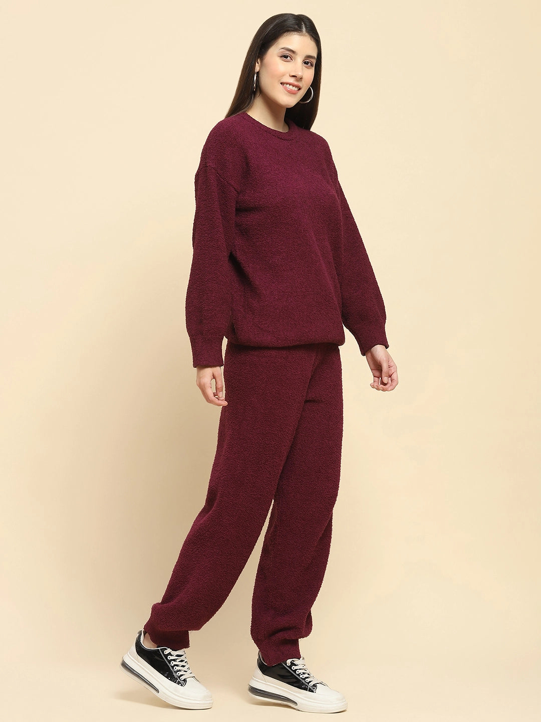 Mauve Poly Blend Solid Relaxed Fit Lounge Wear For Winter