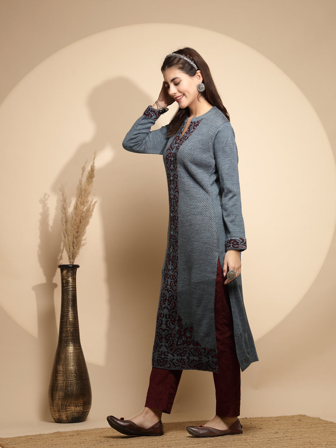 Blue Printed Full Sleeve Round With V- Neck Woolen Kurta For Women