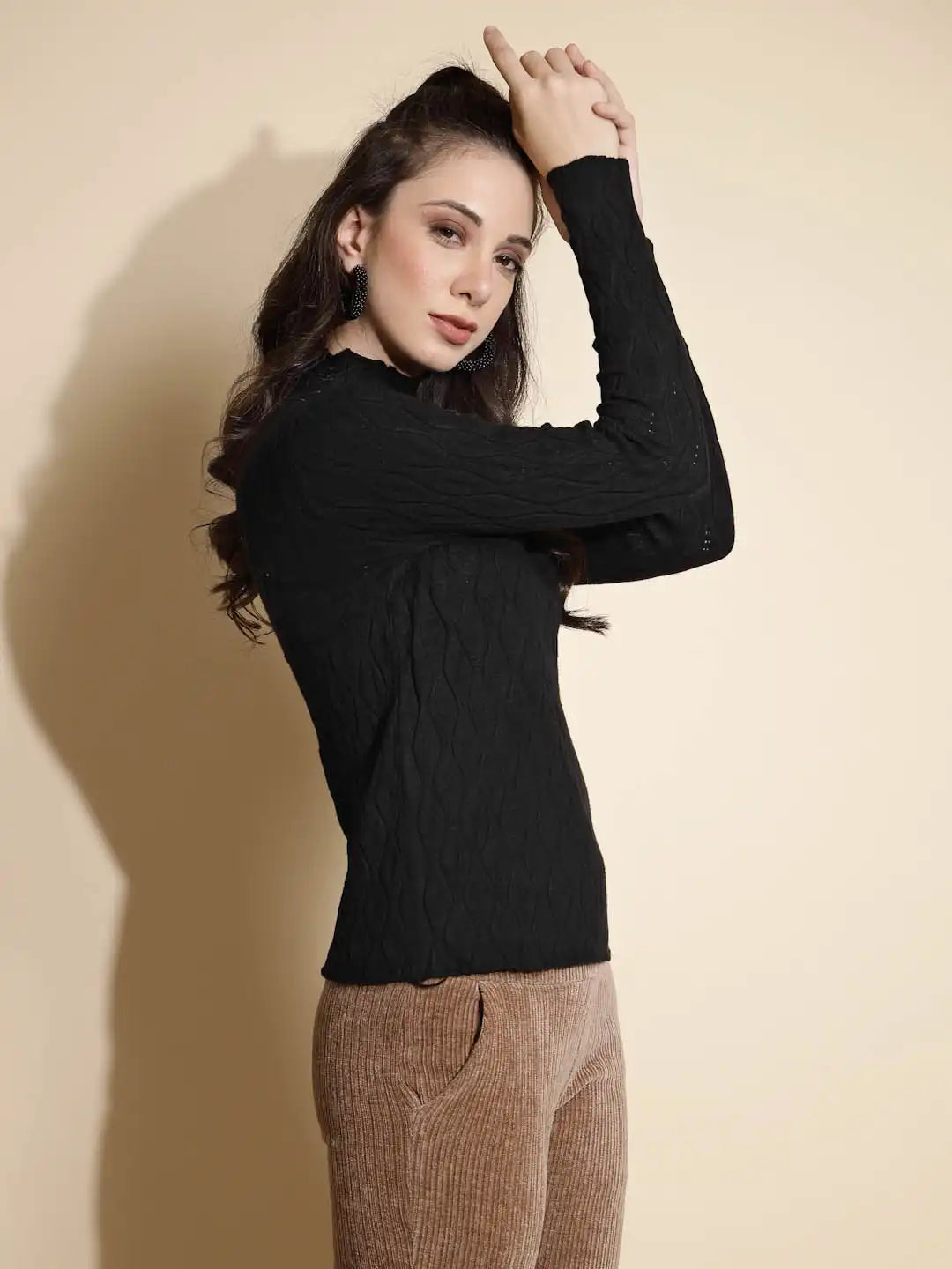 Black Solid Full Sleeve Turtle Neck Knitted Skivvy