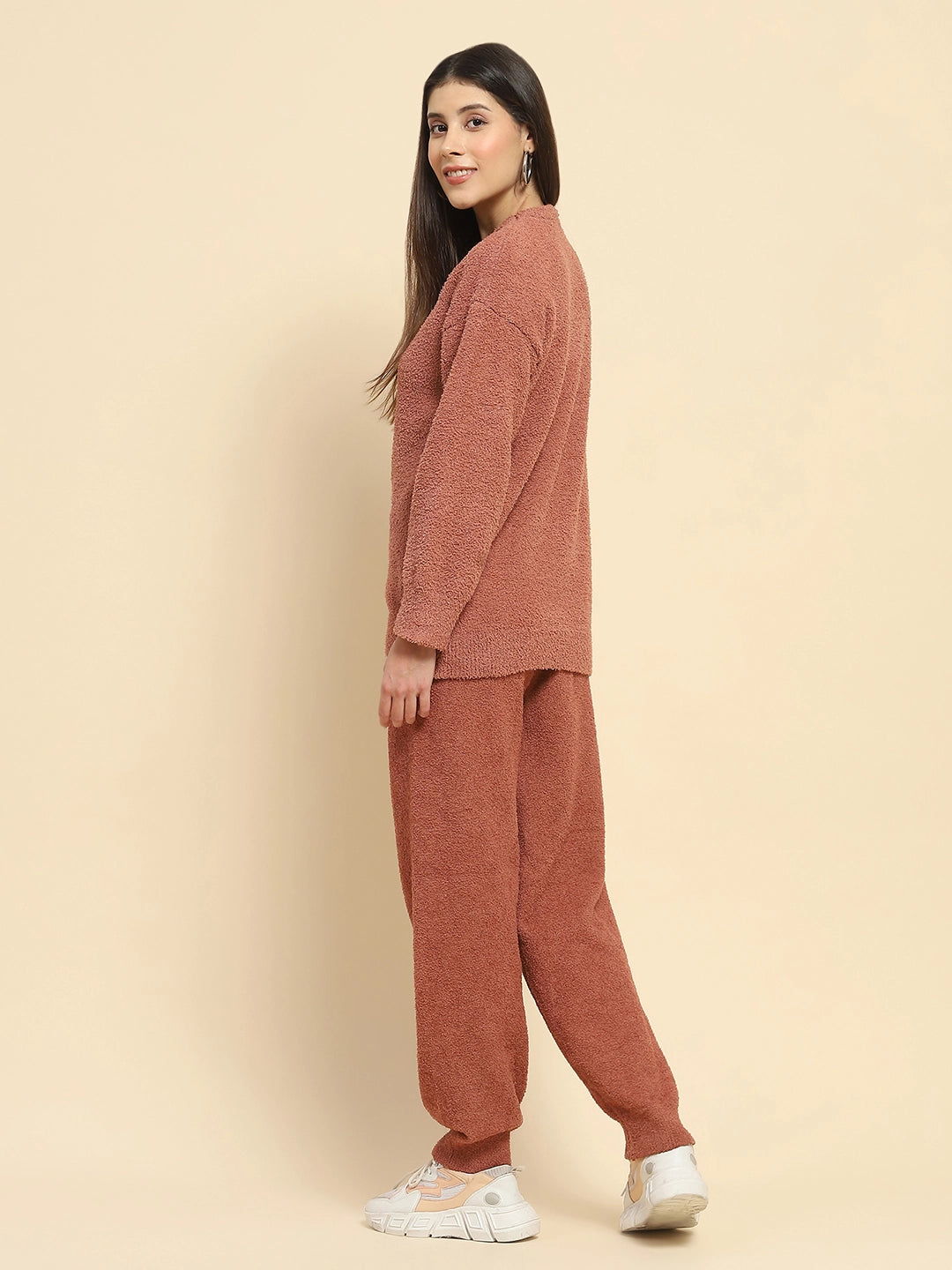 Brown Poly Blend Solid Relaxed Fit Lounge Wear For Winter