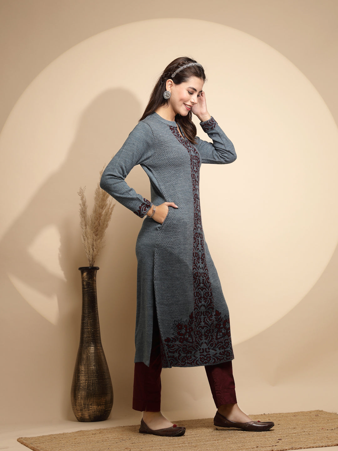 Blue Printed Full Sleeve Round With V- Neck Woolen Kurta For Women