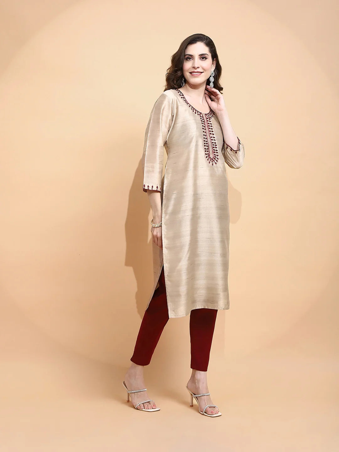 Gold Polyester Blend Regular Fit Kurta For Women