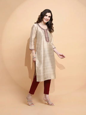 Gold Polyester Blend Regular Fit Kurta For Women