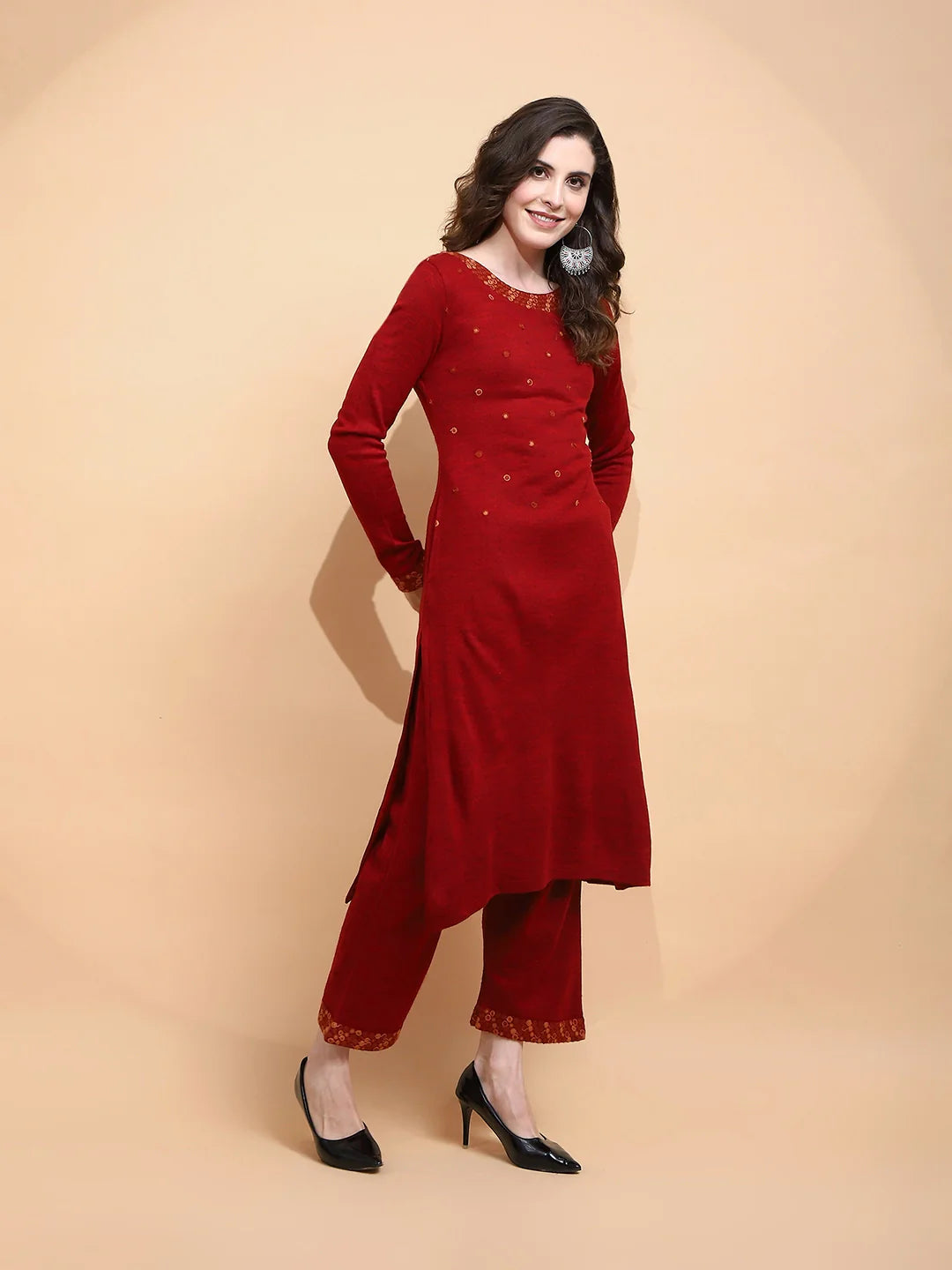 Maroon Knitted Regular Fit Kurta Set For Women