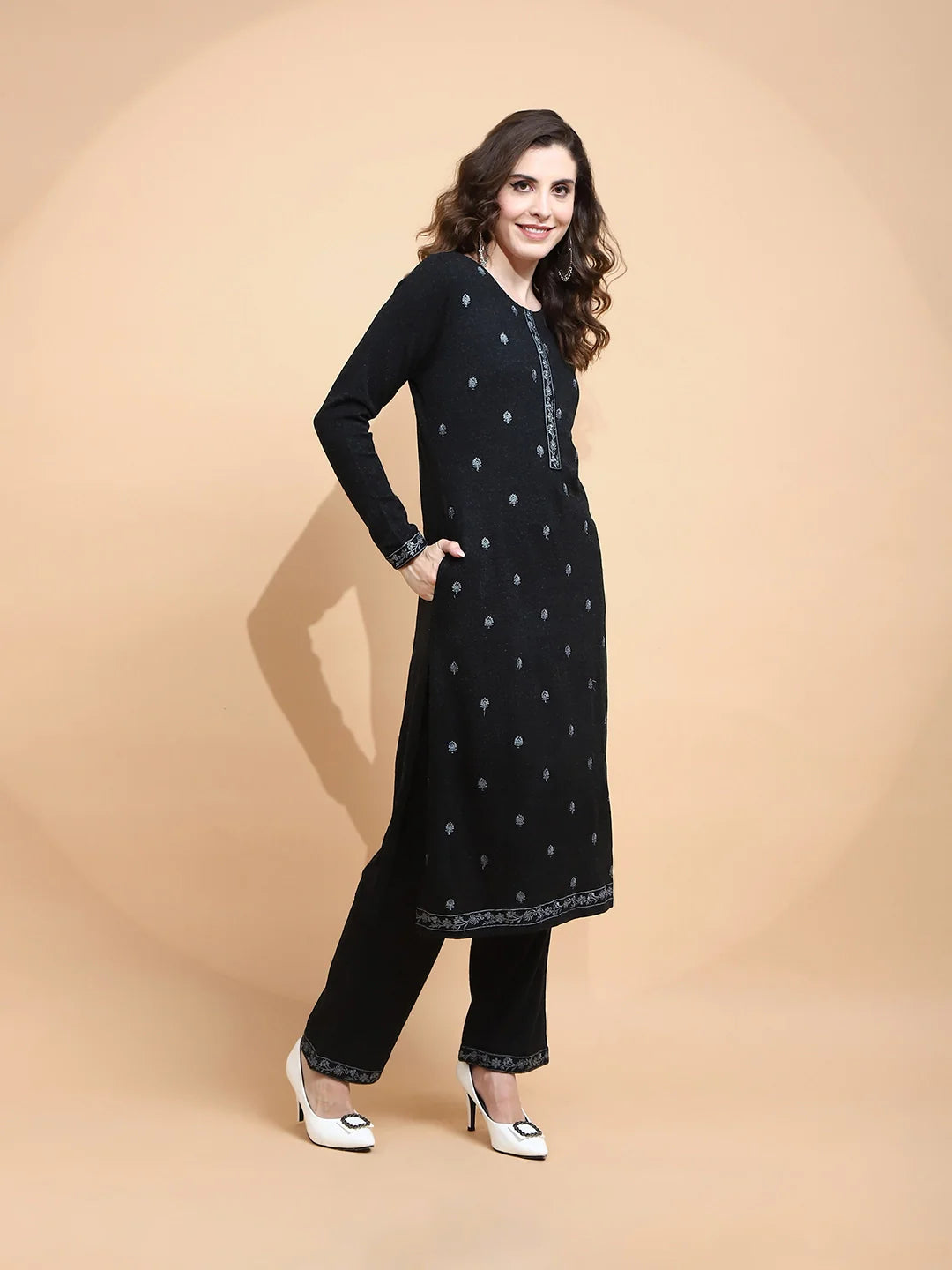 Black Knitted Regular Fit Kurta Set For Women