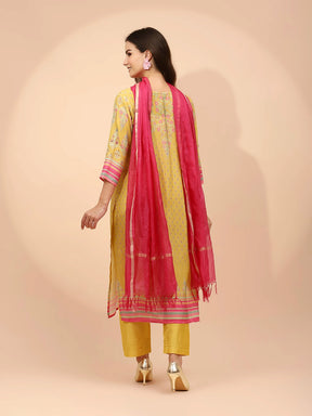 Yellow Muslin Regular Fit Suit Set For Women