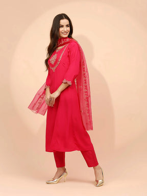 Pink Muslin Regular Fit Suit Set For Women