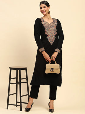 Black WoolenThread Embroidered V-Neck Kurta