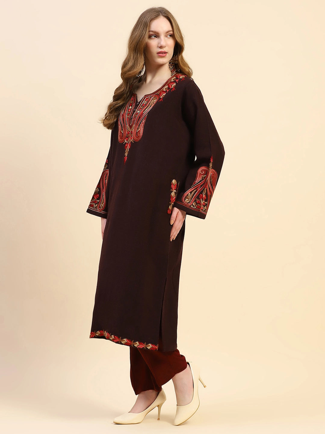 Wine Woolen Thread Embroidered Notch Neck Kurta