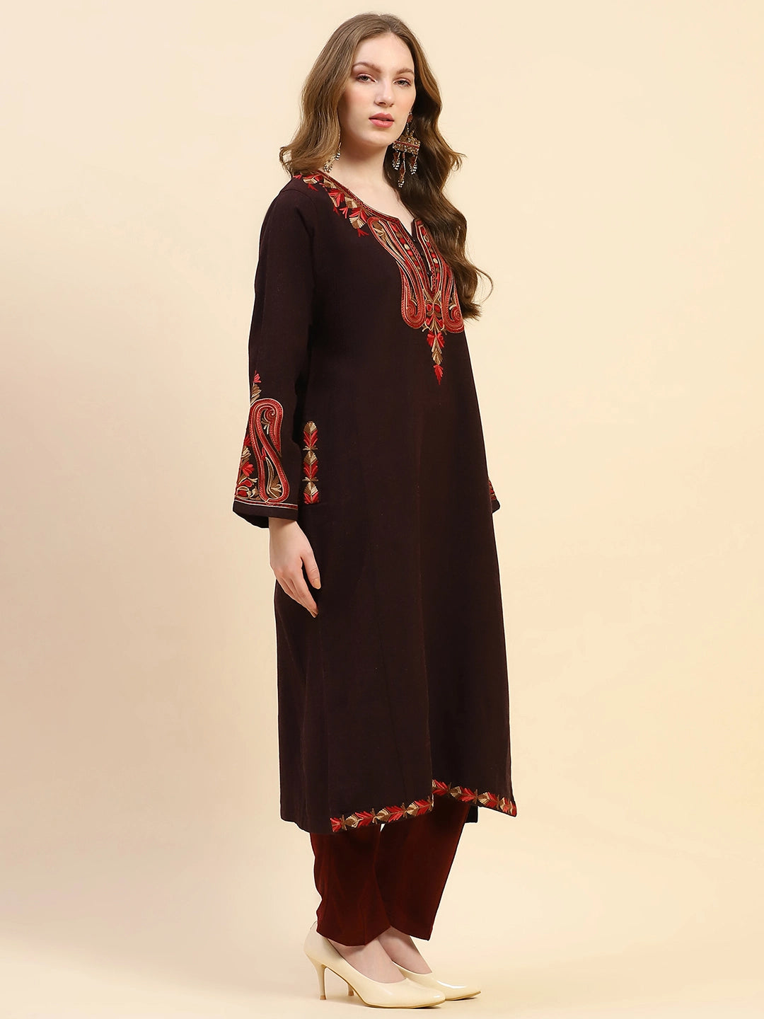 Wine Woolen Thread Embroidered Notch Neck Kurta