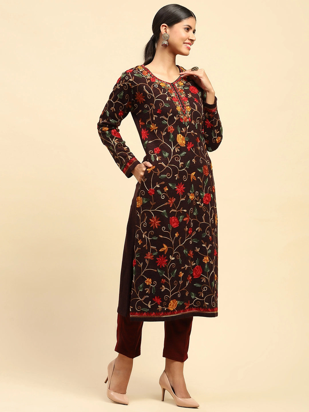 Wine Woolen Thread Embroidered Round Neck Kurta