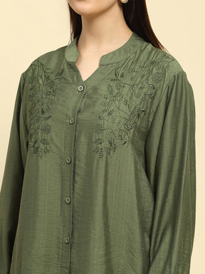 Green Embroidered Rayon Blend Relaxed Fit Night Set