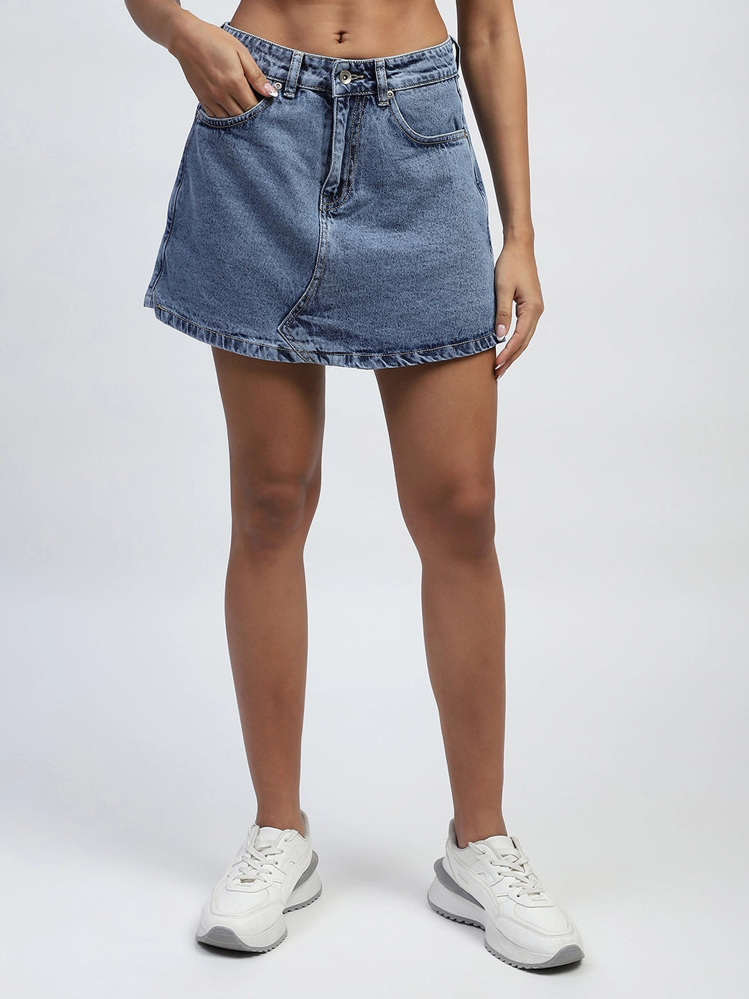 Blue Solid Cotton Blend Relaxed Fit Shorts