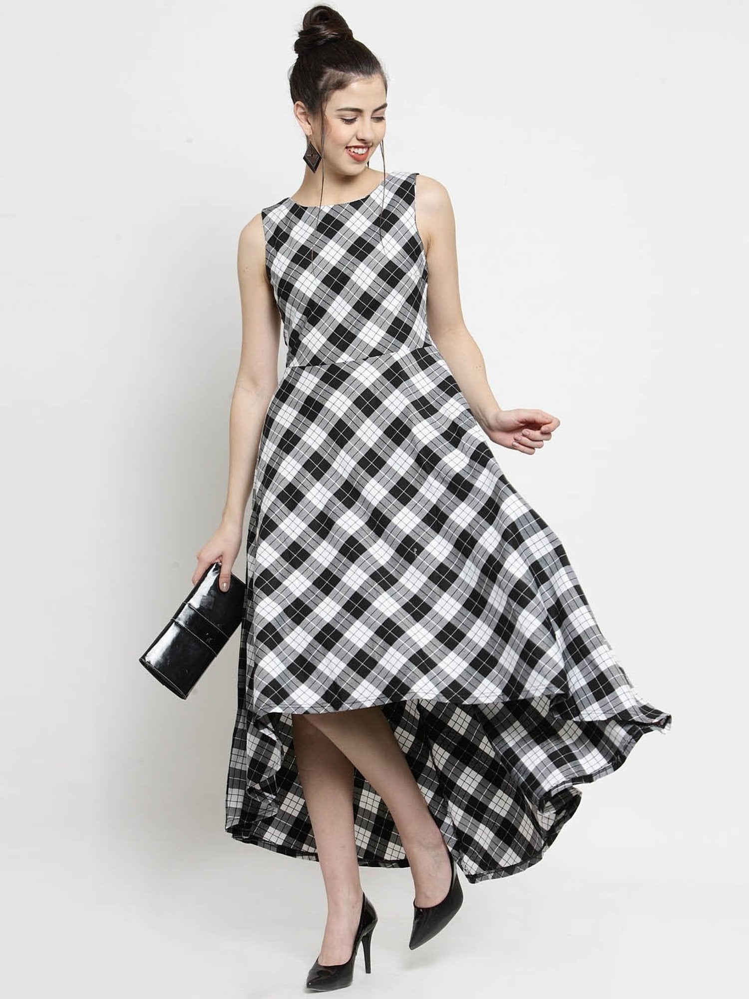 Women Checked Round Neck Maxi Dress