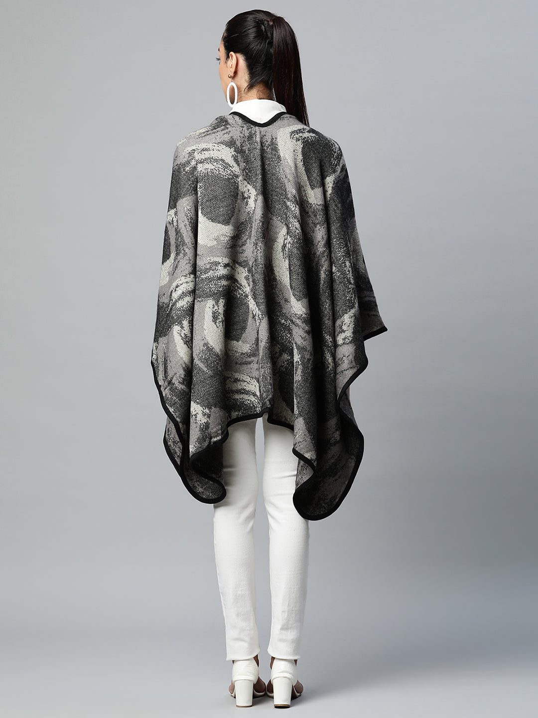 Women Grey Abstract Pattern Heavy Cape