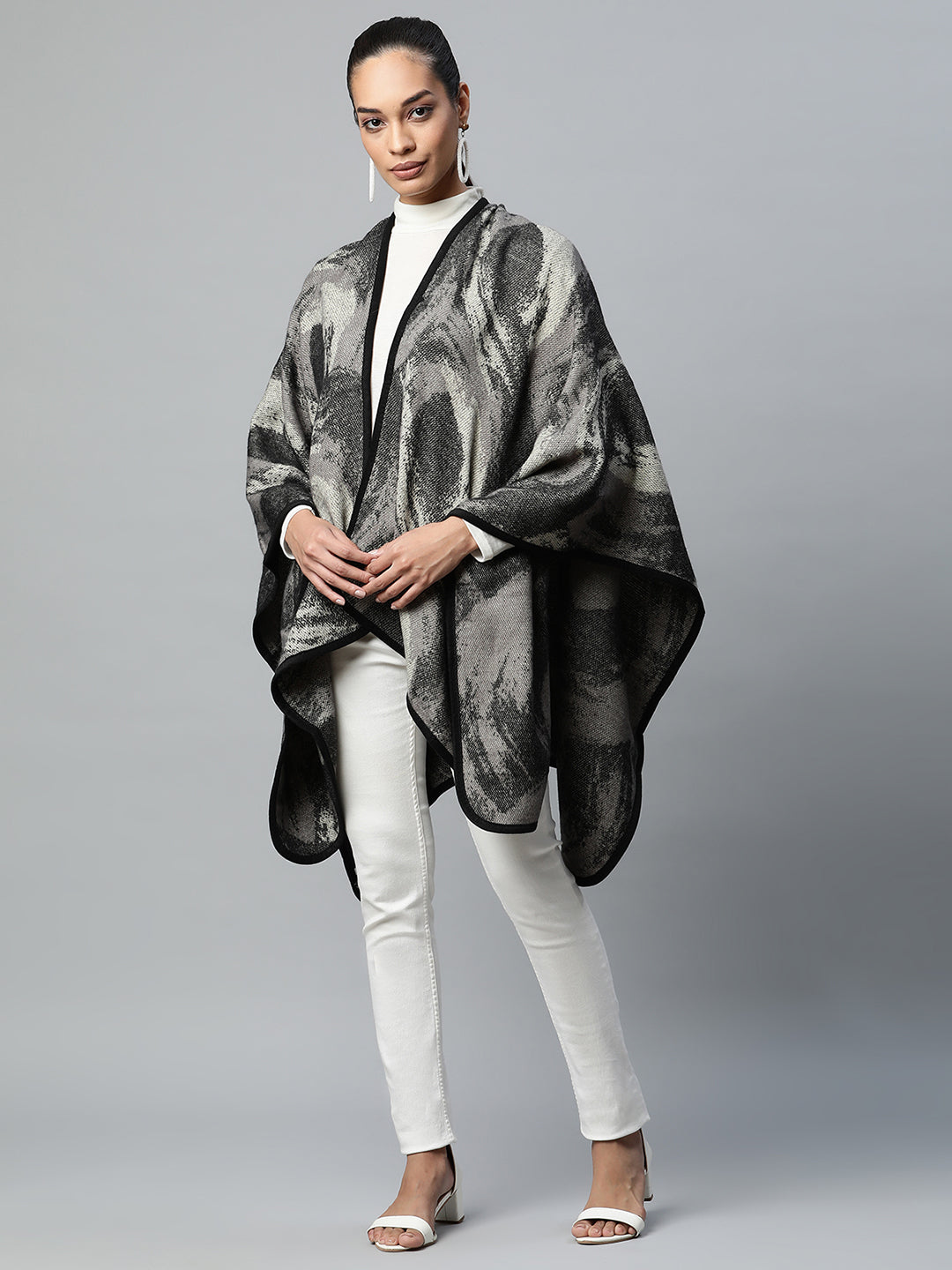 Women Grey Abstract Pattern Heavy Cape