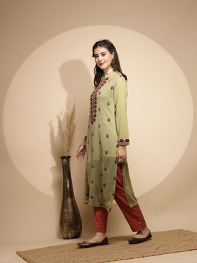 Green Printed Full Sleeve Collar With V-Neck Woolen Kurta For Women