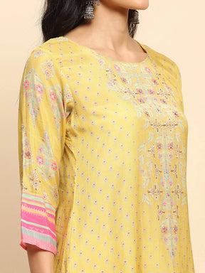 Yellow Muslin Regular Fit Suit Set For Women