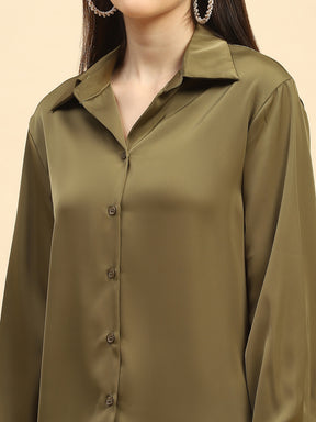 Russion Olive Solid Poly Blend Relaxed Fit Shirt