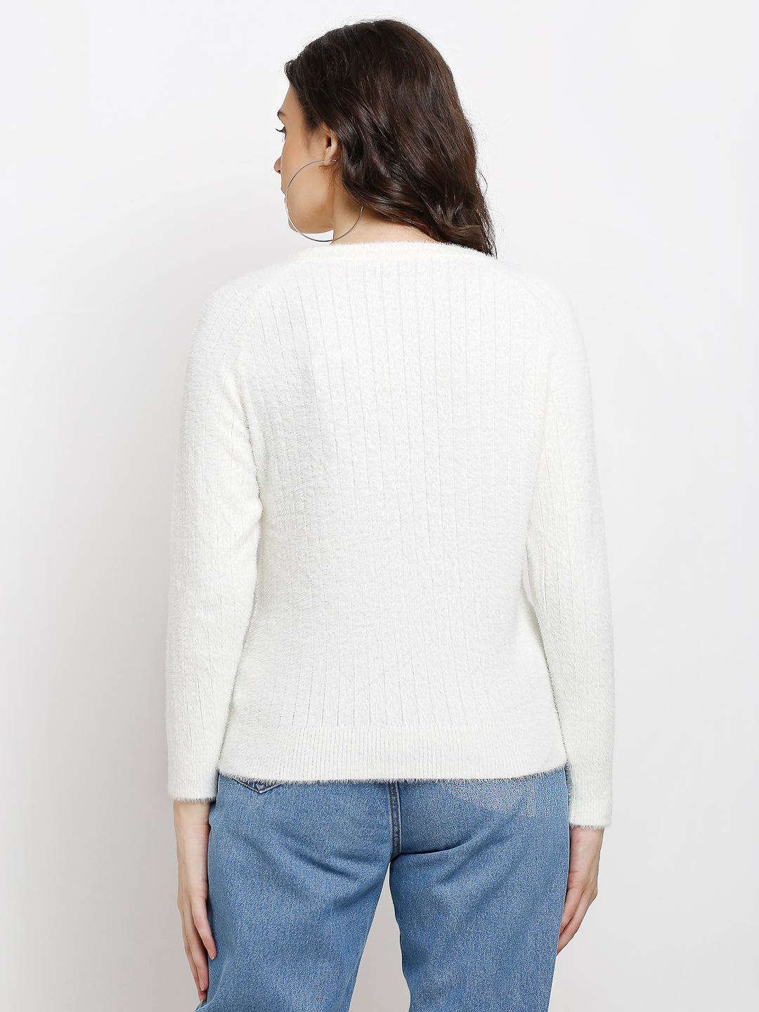 Women Off White Knitted Solid Round Neck Pullover